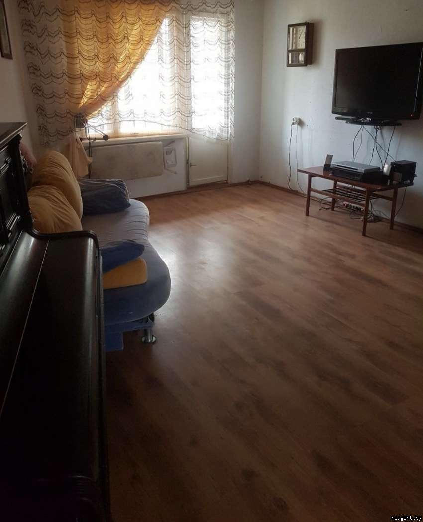 3-комнатная квартира, Тикоцкого, 42, 1700 рублей: фото 1