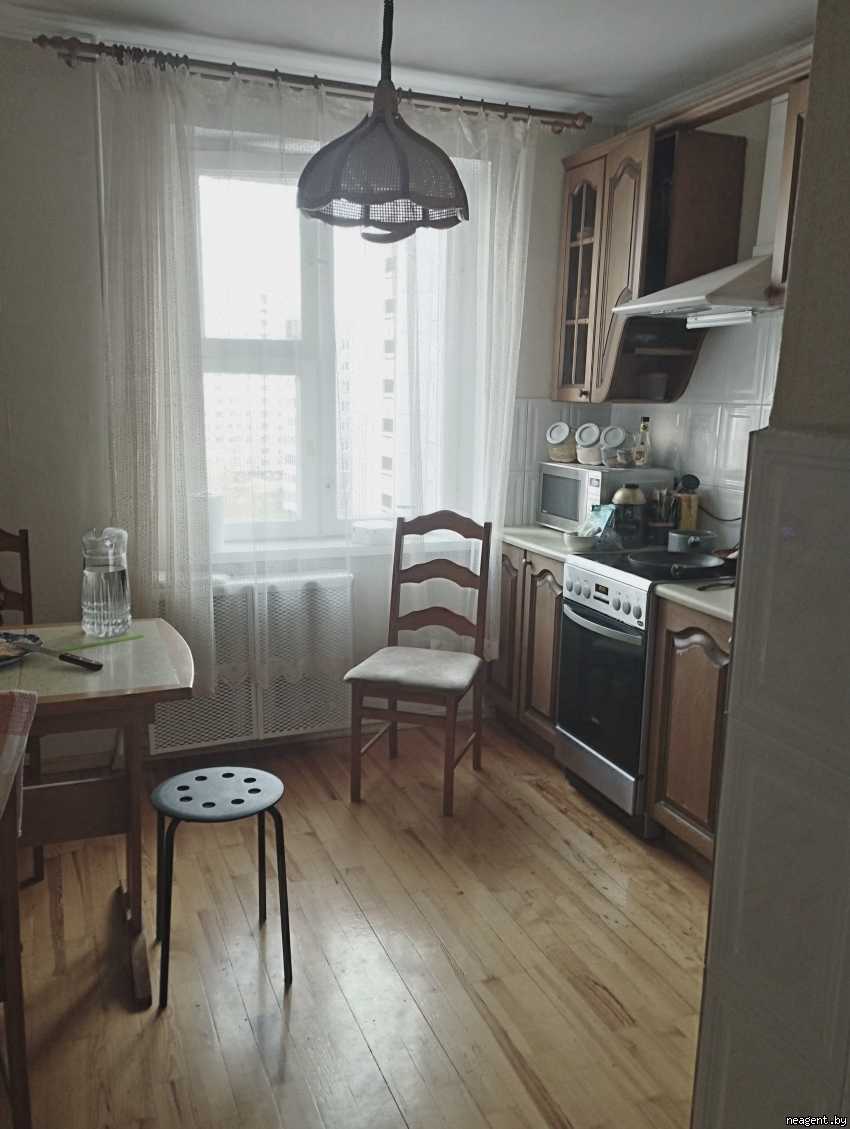 2-комнатная квартира, Космонавтов, 3/5, 600 рублей: фото 3