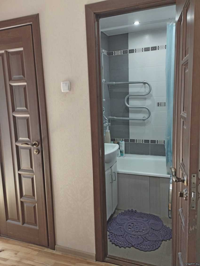 2-комнатная квартира, Космонавтов, 3/5, 600 рублей: фото 5