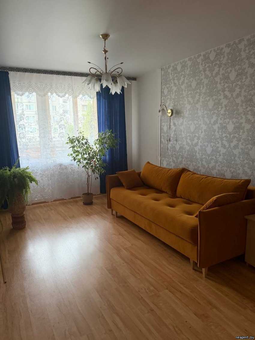 Комната, Руссиянова, 24, 560 рублей: фото 1