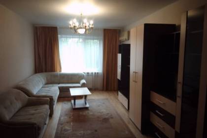 4-комнатная квартира, ул. Червякова, за 2279 р.