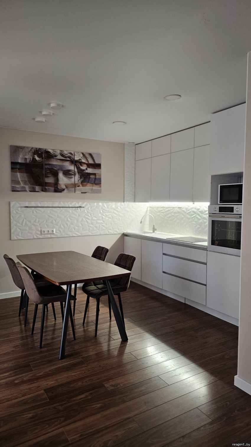 3-комнатная квартира, ул. Макаенка, 12 Б, 2750 рублей: фото 1