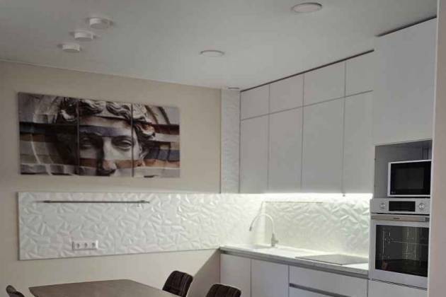 3-комнатная квартира, Макаенка ул., за 2750 р.