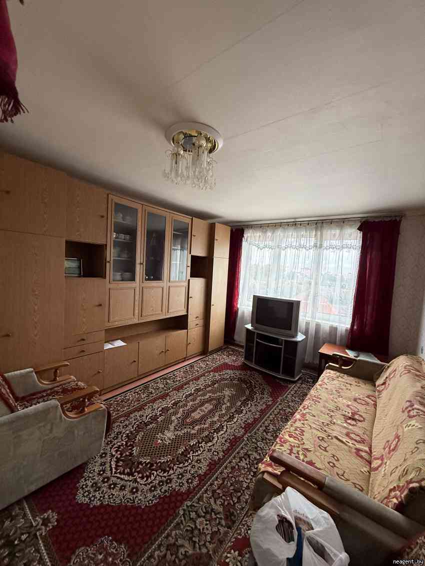 2-комнатная квартира, ул. Якуба Коласа, 8, 757 рублей: фото 1