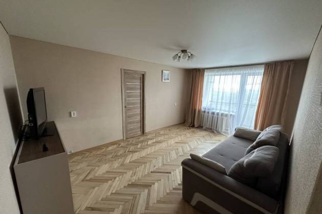 3-комнатная квартира, Логойский тракт, за 2100 р.