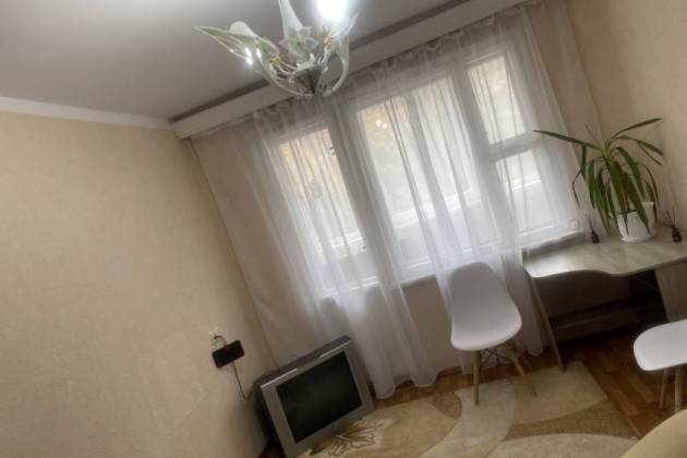 1-комнатная квартира, Воронянского ул., за 450 р.
