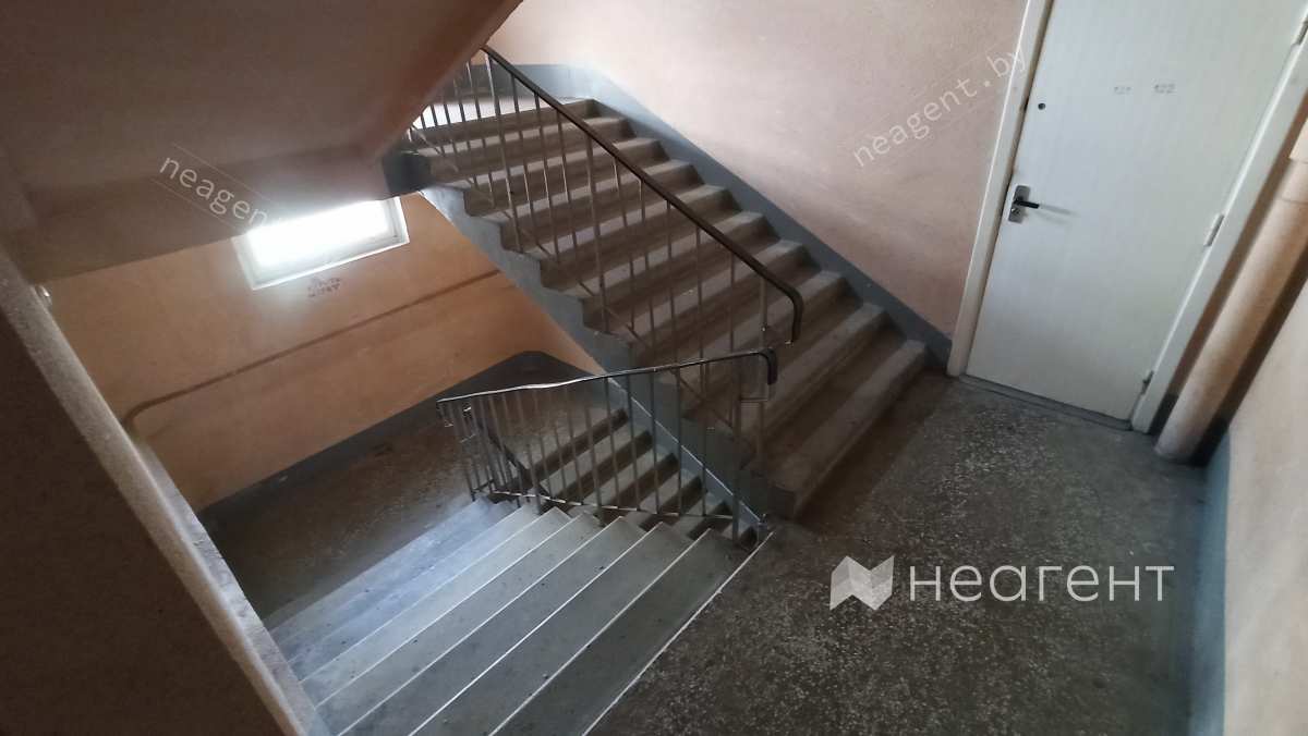 Жилой дом на Авроровской 4, вид подъезда 