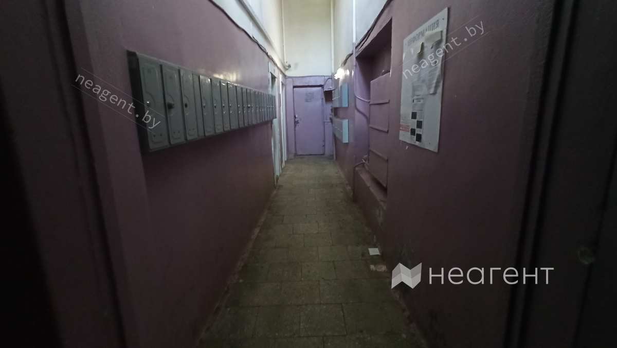 Подъезд в доме на Веры Хоружей 36 в Минске
