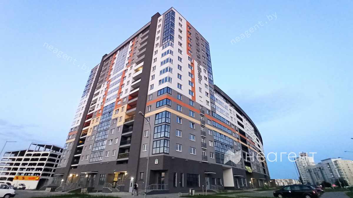 многоэтажка на Игуменском тракте, Лошица, Минск