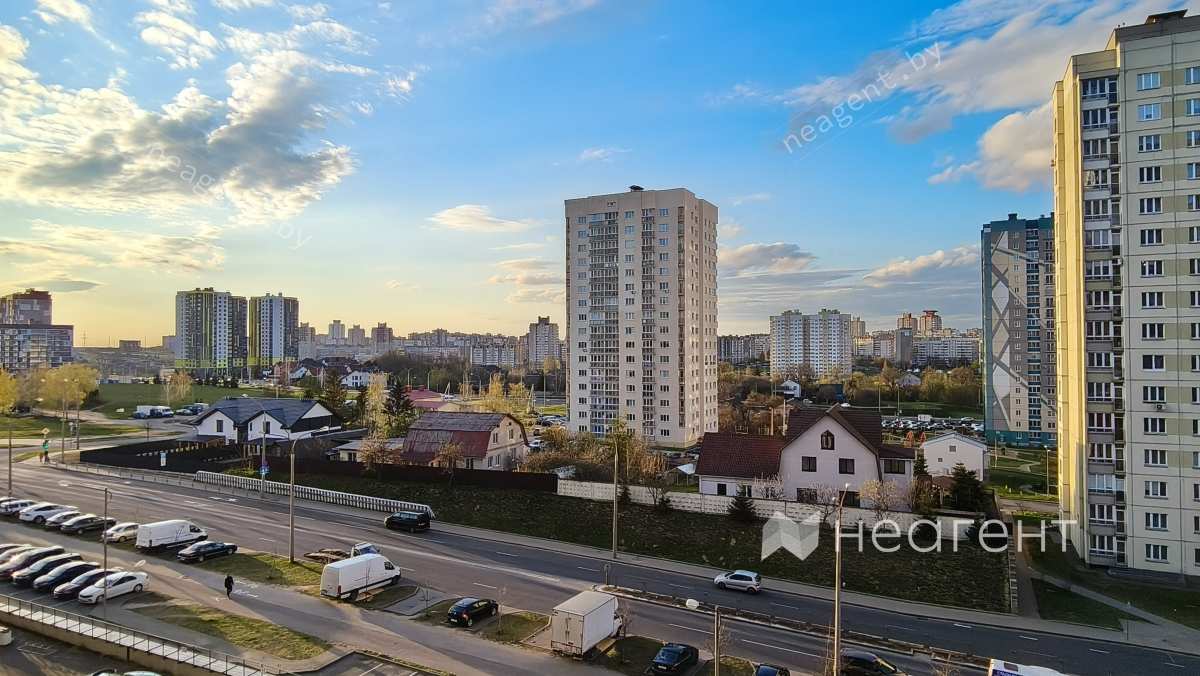 Жилой д. на Маршала Лосика 31, Минск , вид из окна