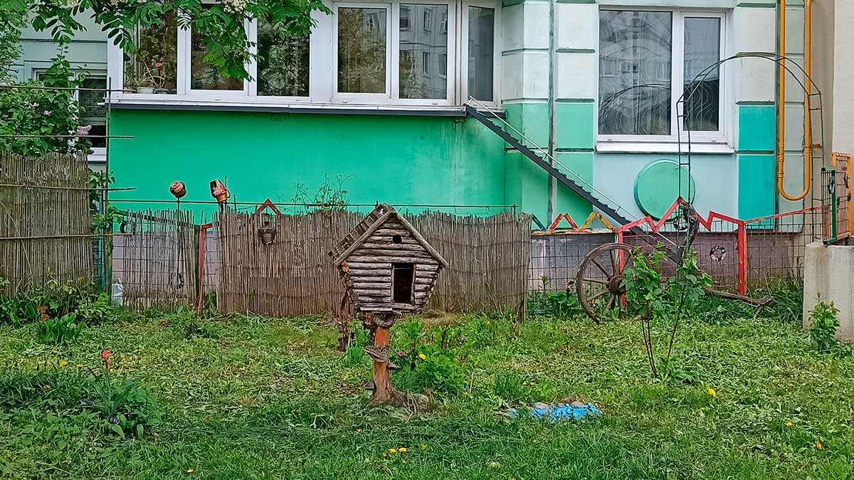 Плетено возле дома на Панченко 