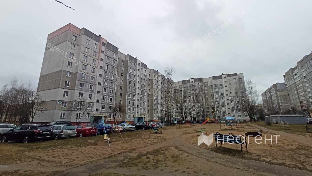 двор дома на Плеханова 95