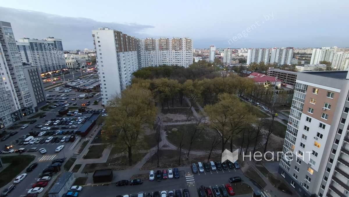 Минск, просп. Дзержинского, дом 19, вид из окна