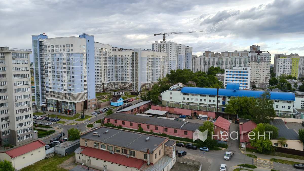 просп. Дзержинского, дом 23, вид из окна