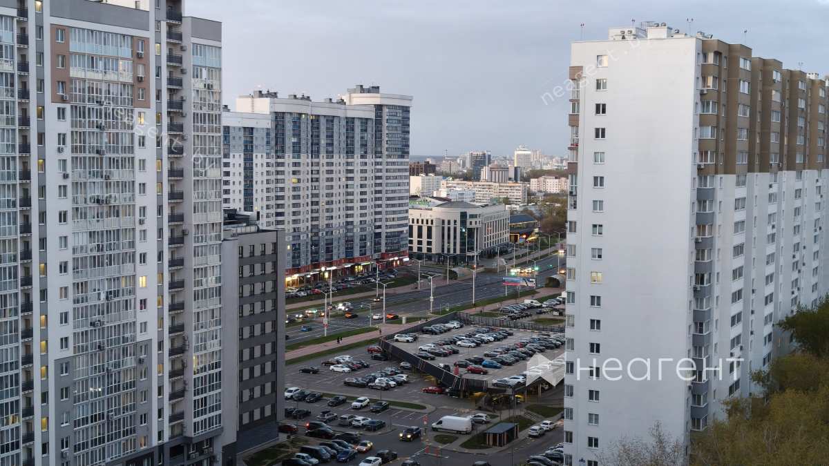 город Минск, просп. Дзержинского, дом 19, вид из окна