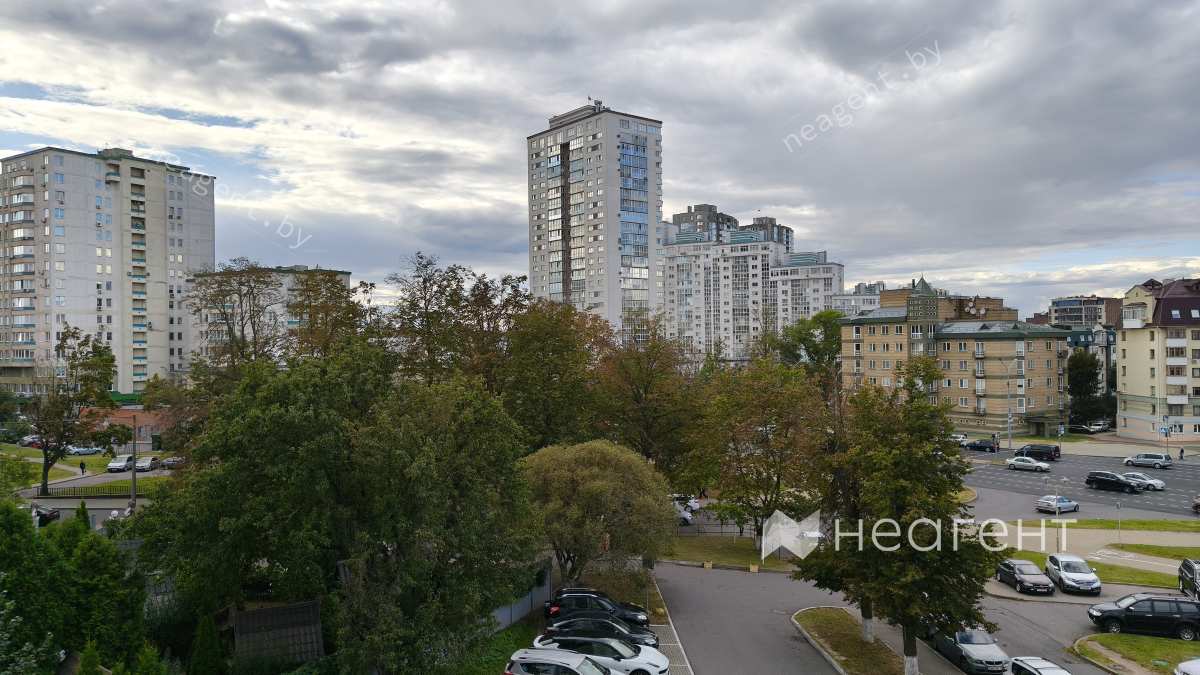 просп. Машерова, дом 43, вид из окна