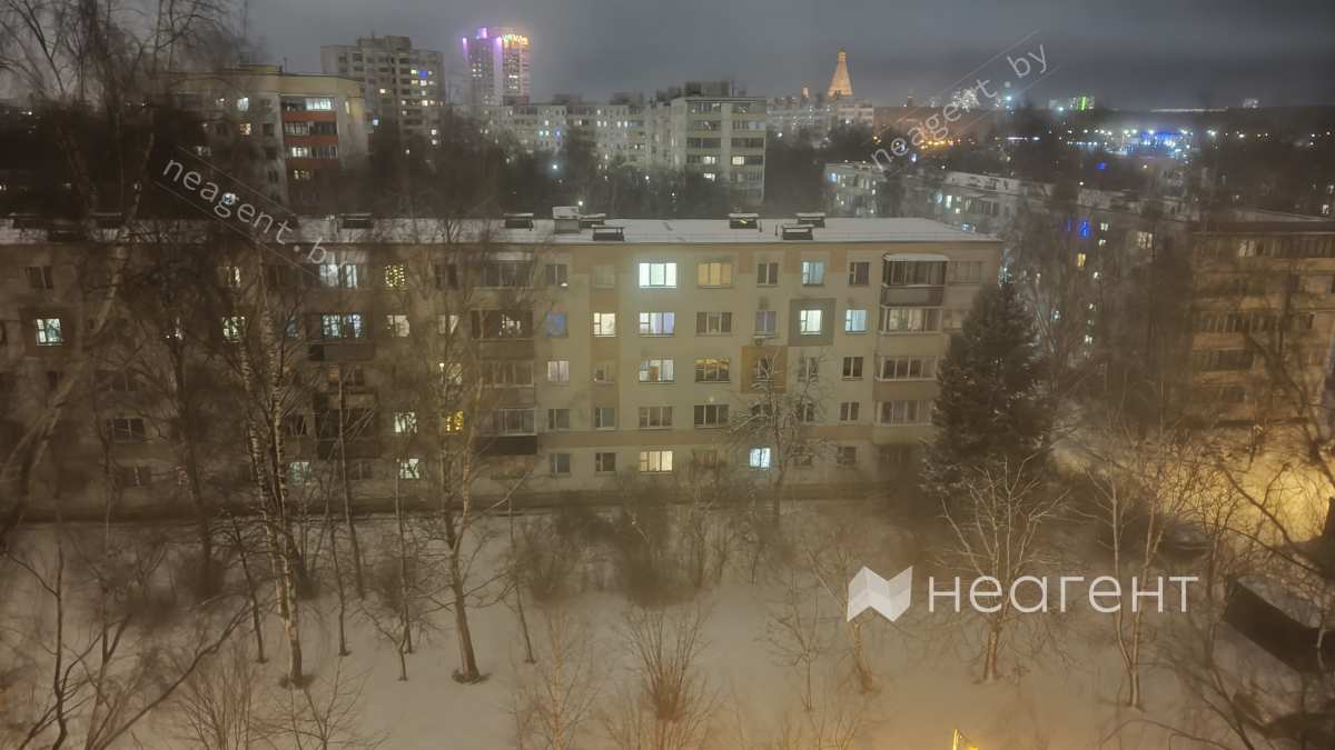 просп. Независимости, дом 157, вид из окна