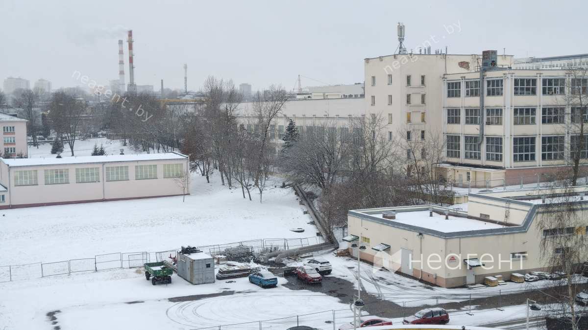 просп. Победителей, дом 57, вид из окна