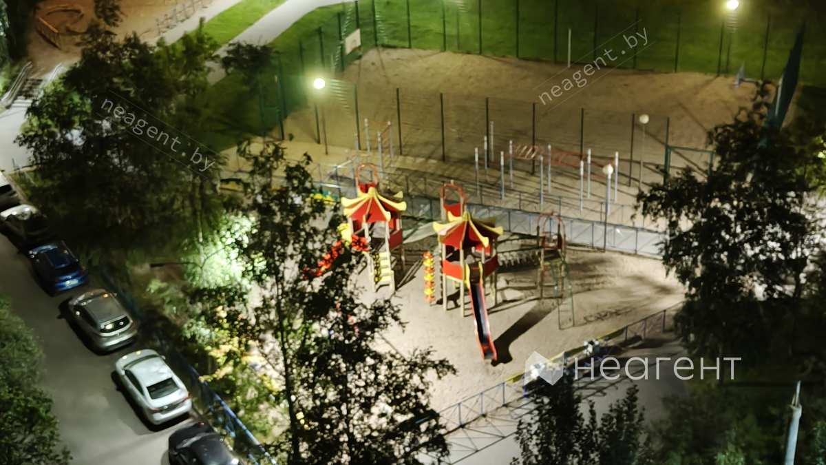 просп. Победителей, дом 95, вид из окна