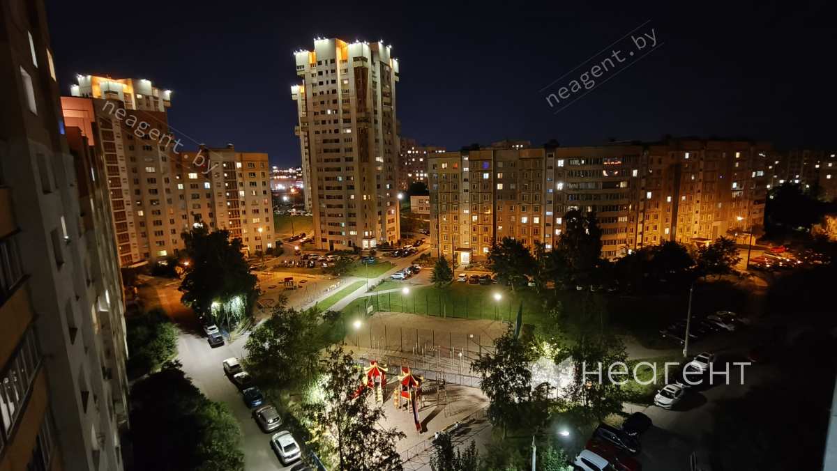 просп. Победителей, дом 95, вид из окна