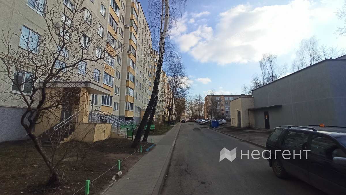 двор Рокоссовского, 156