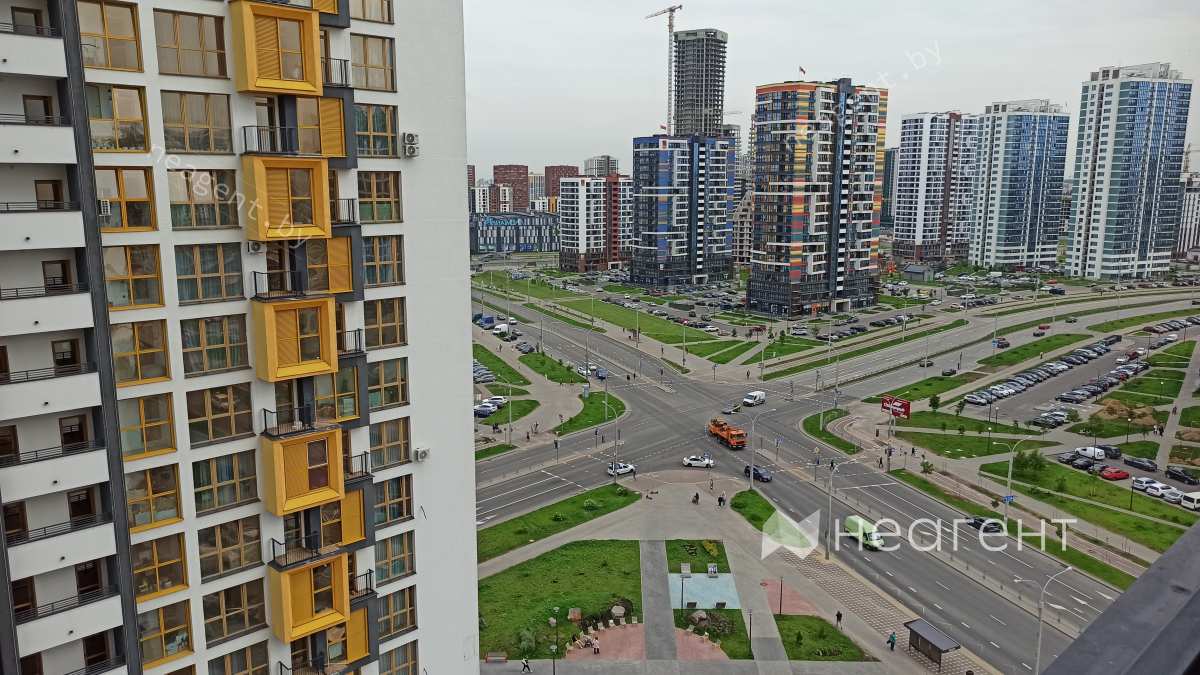 Жилой дом на Теслы, 23, Минск-Мир, вид с балкона