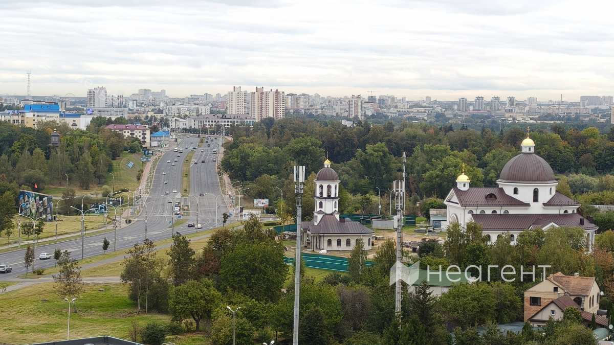 Игуменский тракт 13, вид из окна 