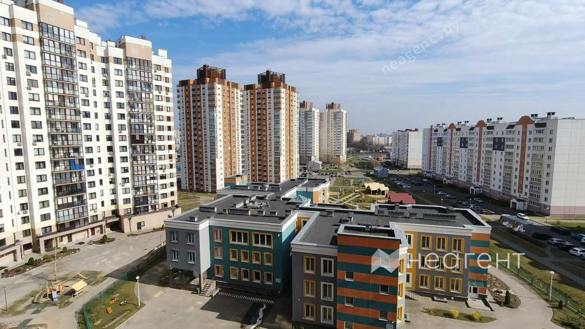 ул. Аэродромная, дом 32, вид из окна