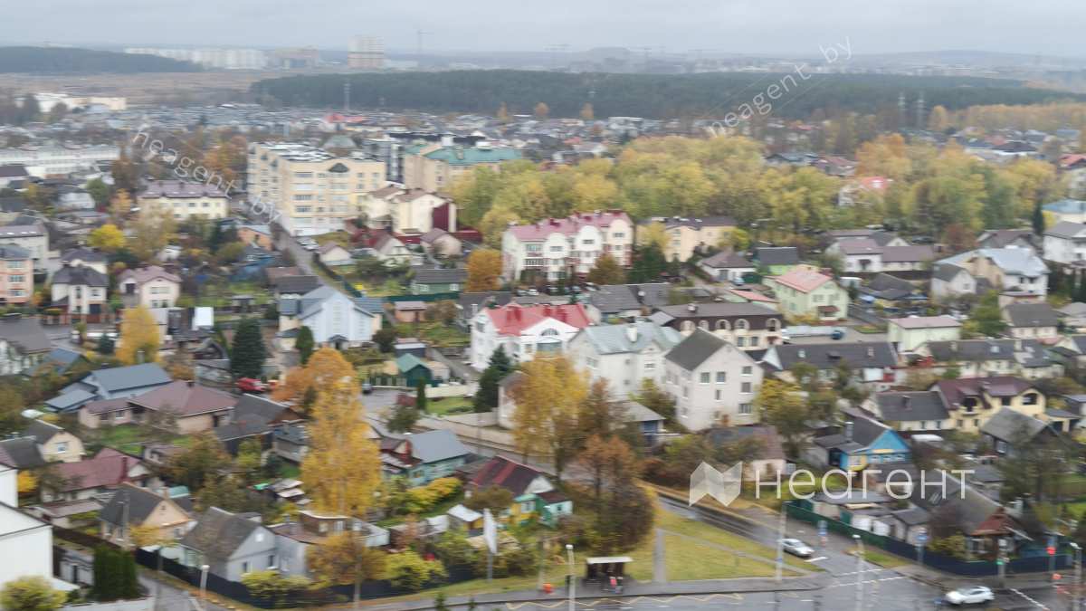 ул. Богдановича, дом 144, вид из окна