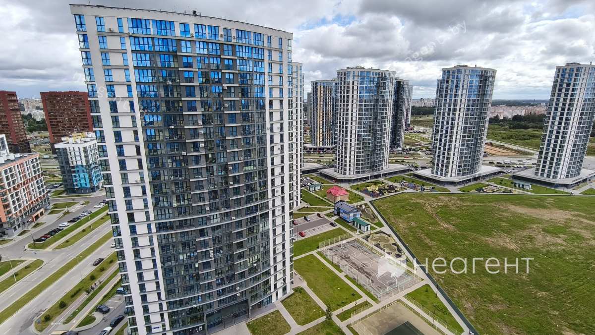 ул. Братская, дом 11, вид из окна