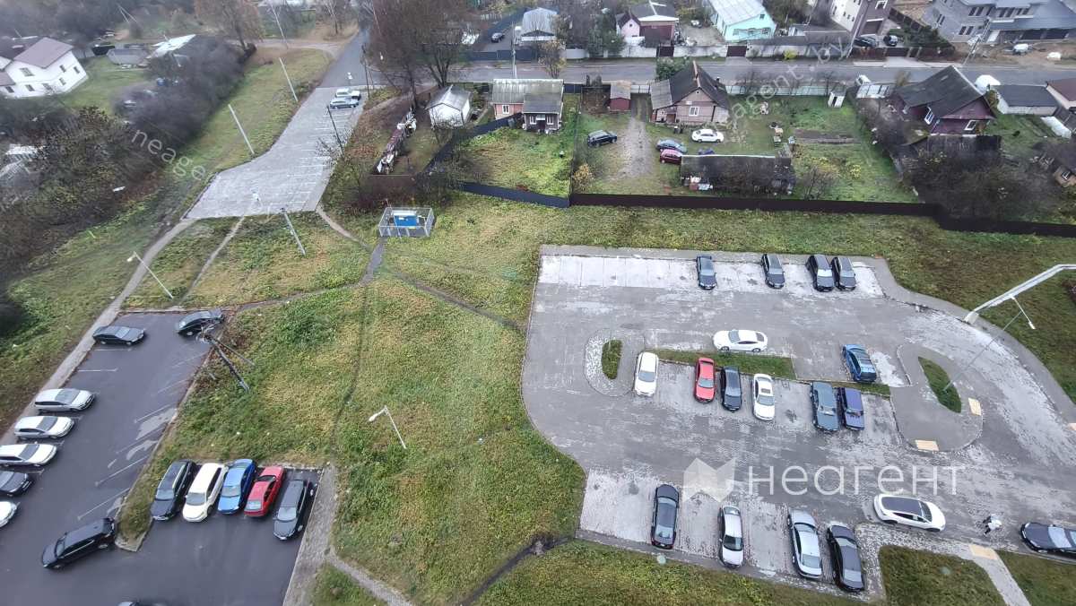 ул. Есенина, д. 42, вид из окна