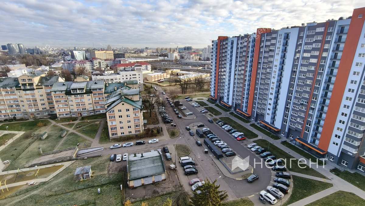 ул. Грушевская, дом 21, вид из окна