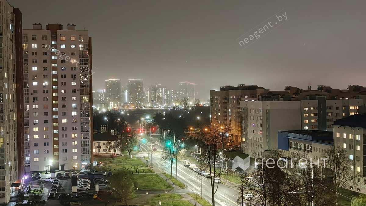 ул. Грушевская, дом 86, вид из окна