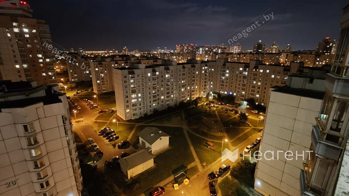 ул. Каменногорская, 14, вечерний вид из окна