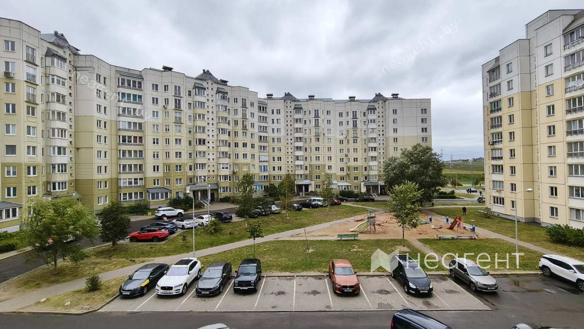 ул. Каменногорская,  80, вид во двор и на 78й дом