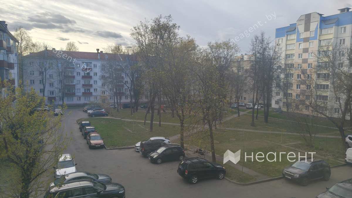 ул. Кнорина, дом 15, вид из окна