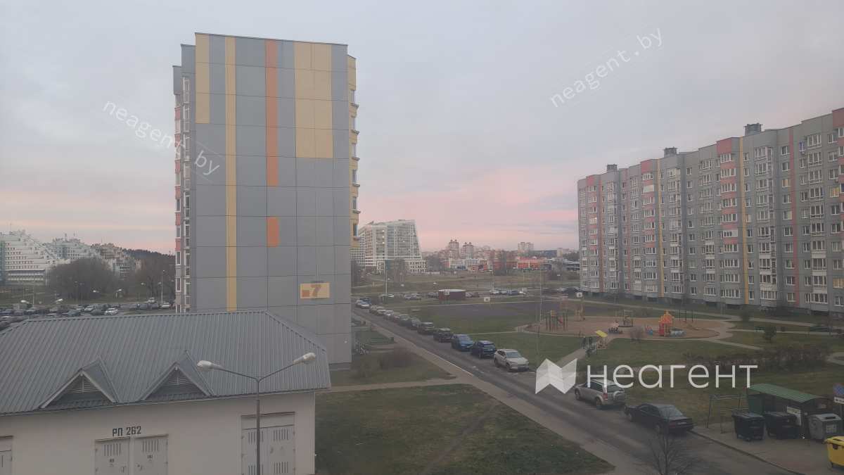 ул. Копиевича, дом 5, вид из окна