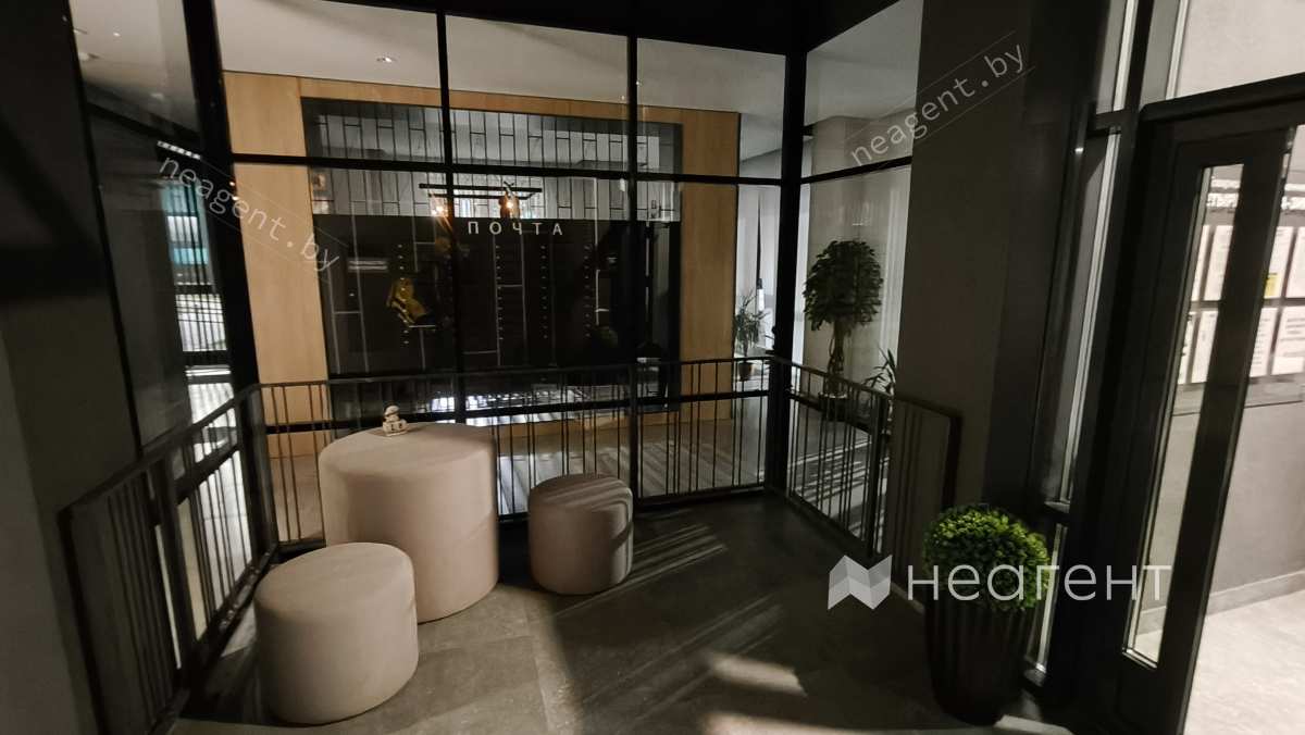 ул. Леонида Беды, дом 44, в подъезде