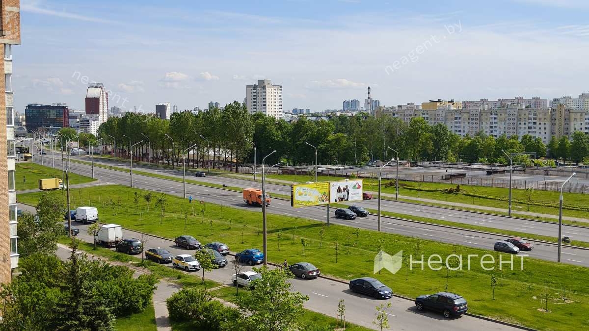 ул. Леси Украинки, дом 16, вид из окна 