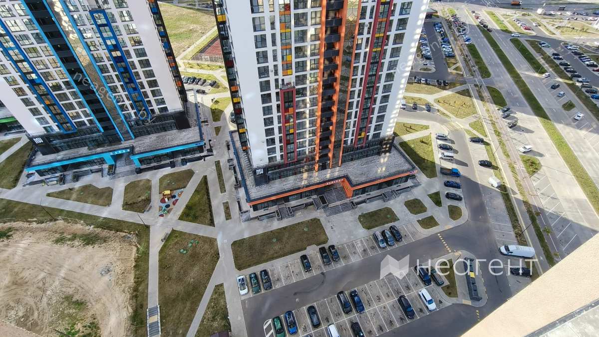 Минск, ул. Игоря Лученка, дом 32, вид из окна
