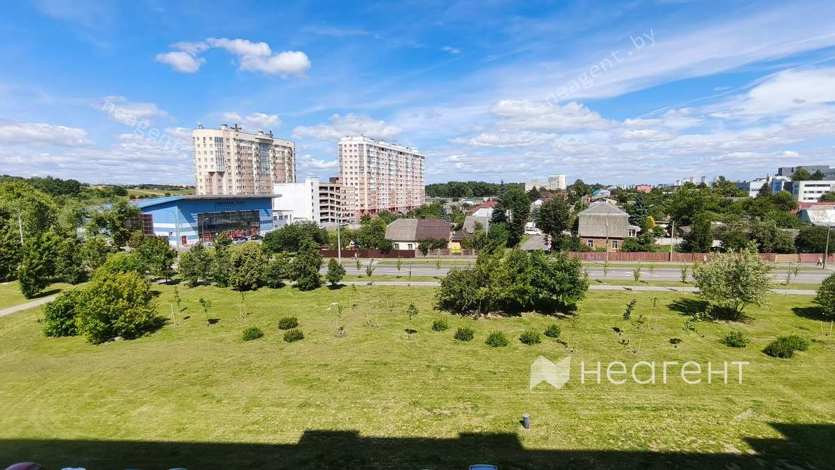 ул. Нововиленская, дом 41, вид из окна