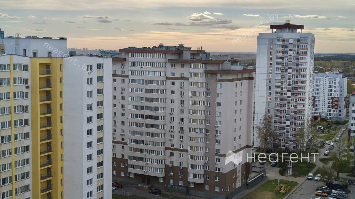 ул. Олешева, дом 1, вид из окна