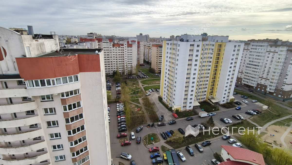 ул. Олешева, дом 1, вид из окна