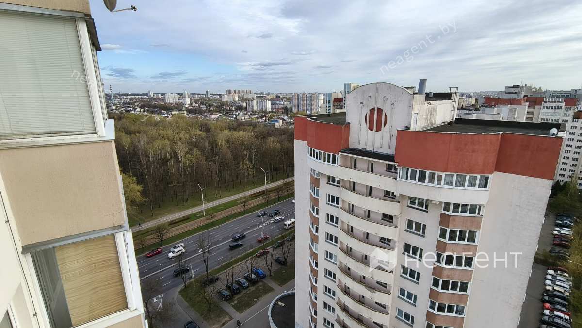 ул. Олешева, дом 1, вид из окна