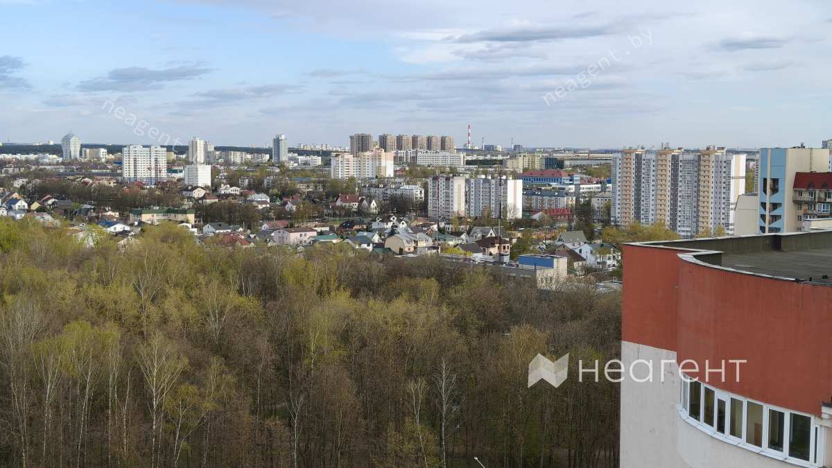 ул. Олешева, дом 1, вид из окна