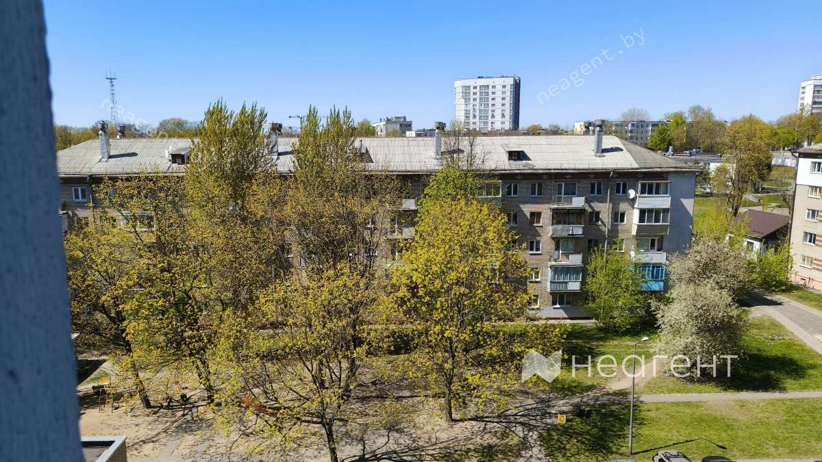 ул. Платонова, д. 21, вид из окна