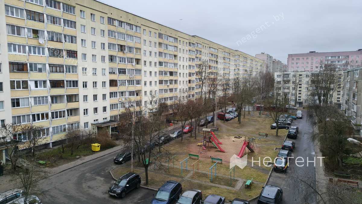 ул. Плеханова, дом 121, вид из окна