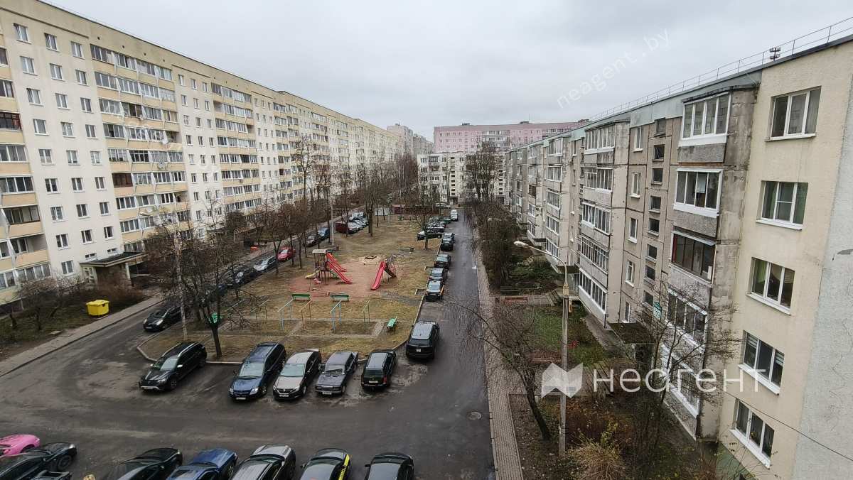 ул. Плеханова, дом 121, вид из окна