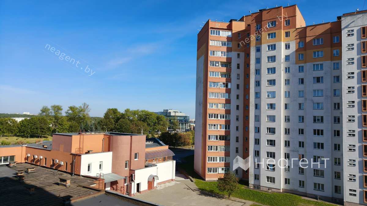 ул. Радужная, дом 10, вид из окна