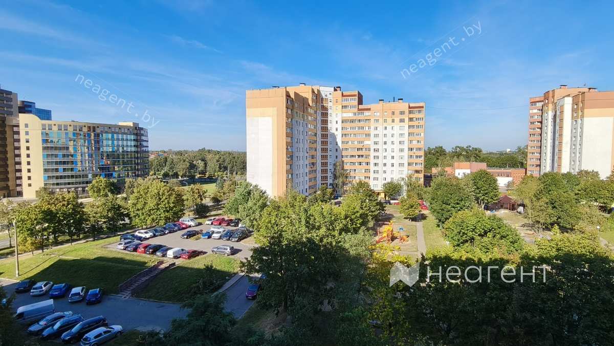 ул. Радужная, дом 8, вид из окна на дом 10